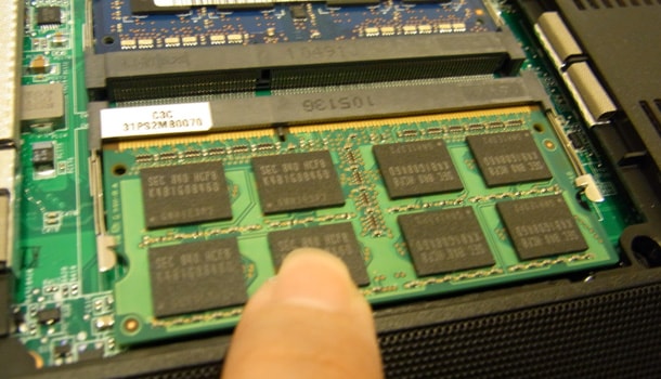 ThinkPad Edge 13" のHDD換装とメモリ増設をしましたメモリ増設(2) | ThinkPad Edge 13