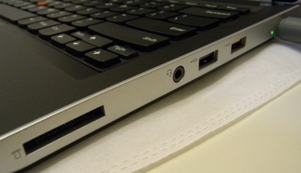 ThinkPad Edge 13" のHDD換装とメモリ増設をしました本体側面(右) | ThinkPad Edge 13