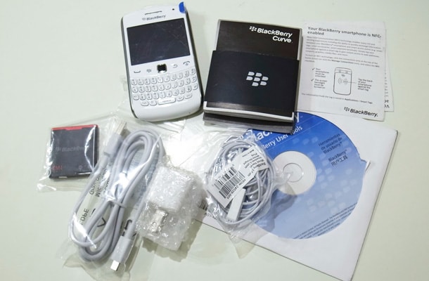 BlackBerry Curve 9360 ホワイトを購入《開封まで》BlackBerry Curve 9360 ホワイト 開封の儀(6)