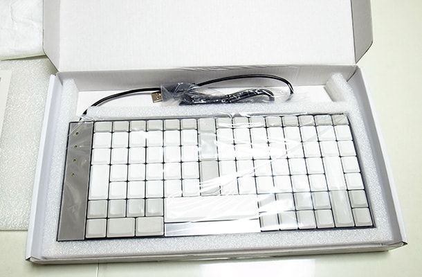 オブジェのようなキーボード TypeMatrix 2030 Keyboard を買った《開封まで》Typematrix 2030 keyboard (4) 開封の儀