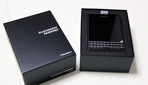 BlackBerry Passport を購入、サイズ比較やキーボード周りをチェックしてみたBlackBerry Passport を購入 (3)