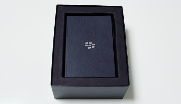 BlackBerry Passport を購入、サイズ比較やキーボード周りをチェックしてみたBlackBerry Passport を購入 (5)