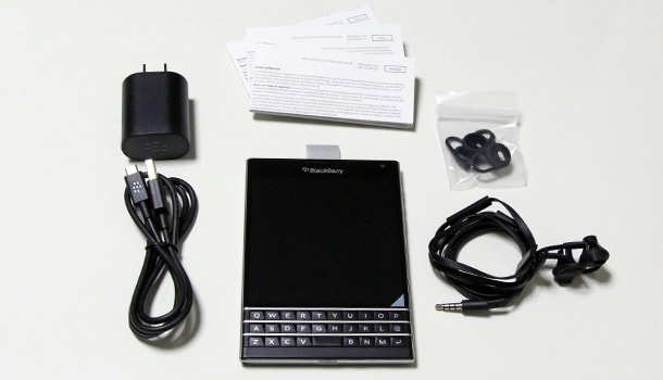 BlackBerry Passport を購入、サイズ比較やキーボード周りをチェックしてみたBlackBerry Passport を購入 (7)