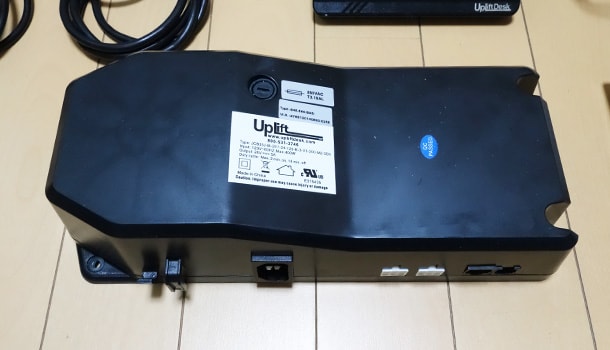 電動昇降式スタンディングデスク UpLift Desk 900 を買った《開封〜組み立て編》電動昇降式スタンディングデスク UpLift Desk 900 を買った(8)