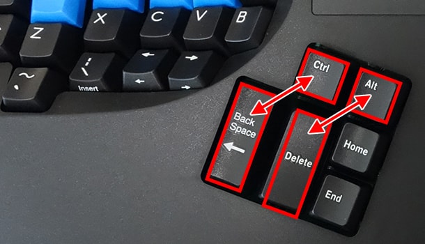 KINESIS Advantage2 LF Keyboard (キネシス アドバンテージ2 キーボード/赤軸) を購入KINESIS Advantage2 LF Keyboard 購入 (11)