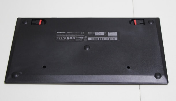 ThinkPad Bluetooth ワイヤレスキーボード (トラックポイント付き) を購入 (7)