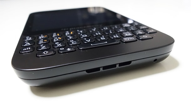 BlackBerry Q5 の開封の儀 (7)