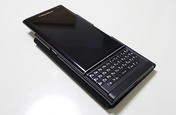 BlackBerry PRIV に純正の手帳型ケースを買った (11)