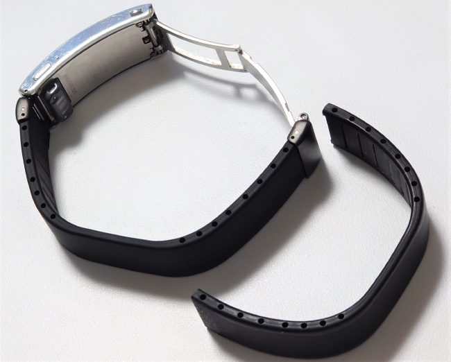 ソニー wena3 のラバーバンドの交換(4)