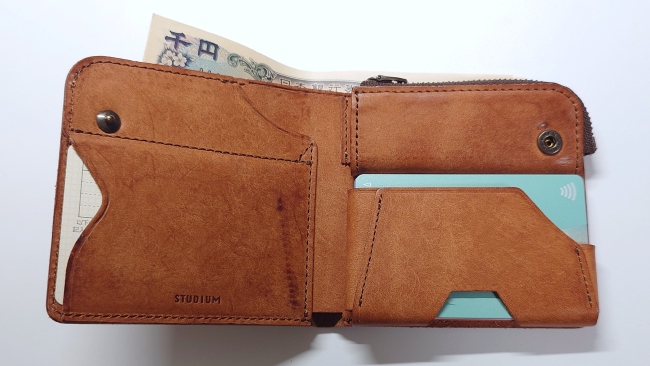 コンパクトな二つ折り財布「POKET/ポケト」を買いました(5)